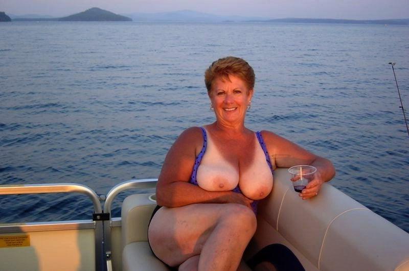 25P Sexy milf