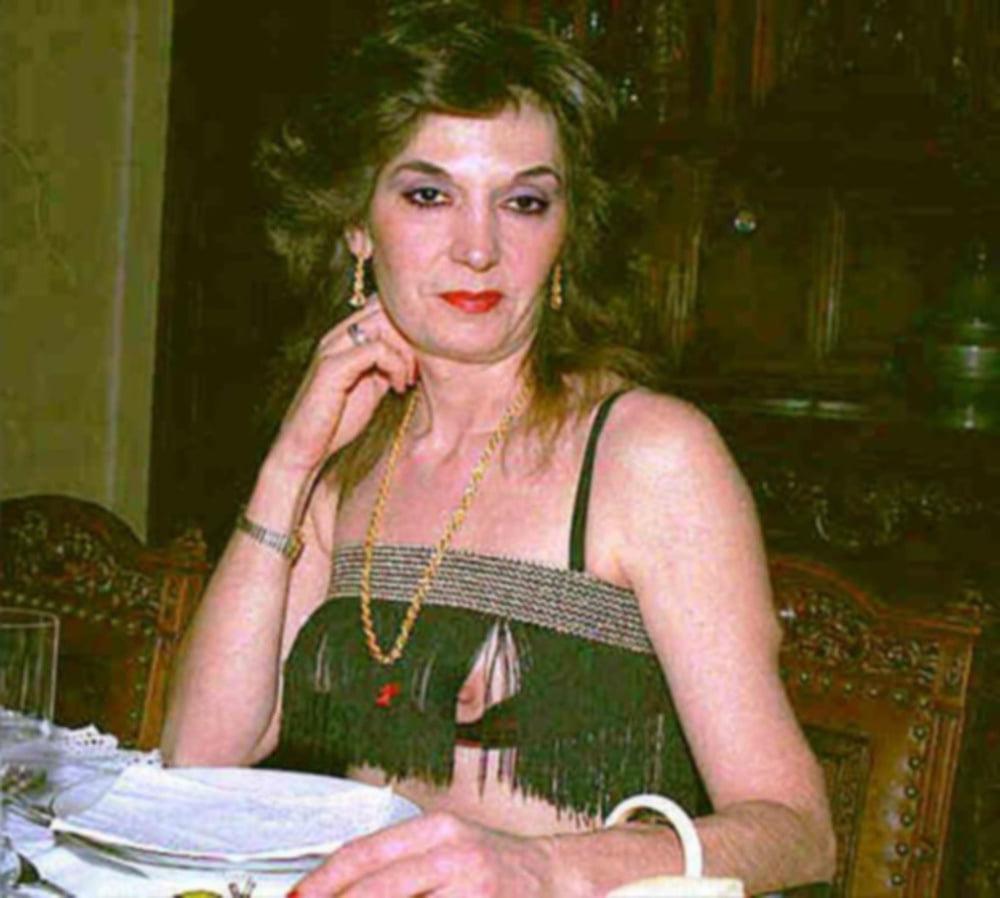 25P Sexy milf