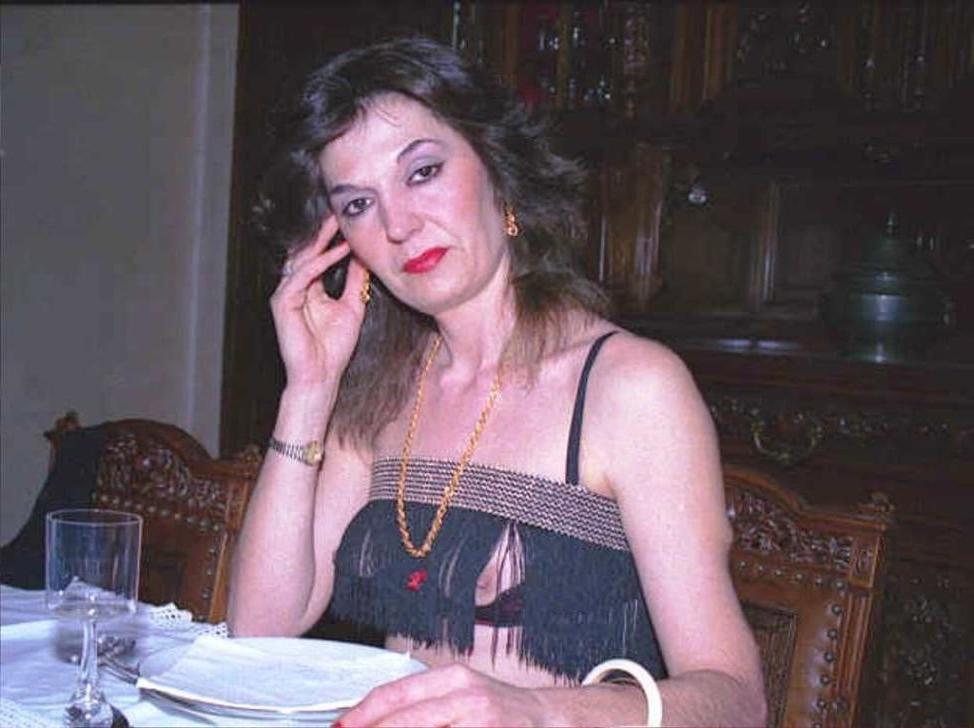 25P Sexy milf