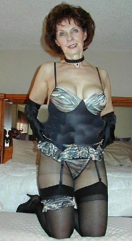 25P The Milf Mature and Gilfs Collection 242