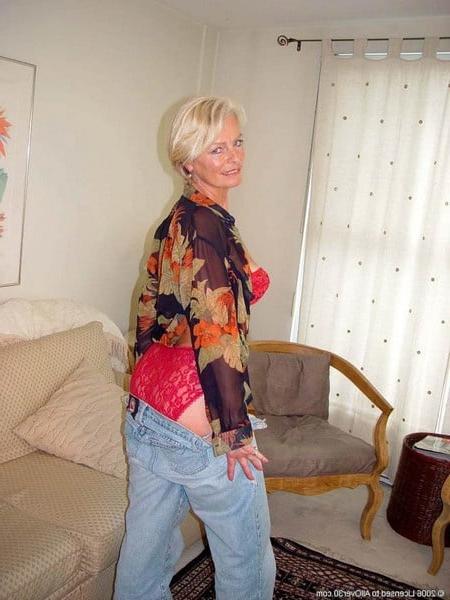 25P Milf Justine 3