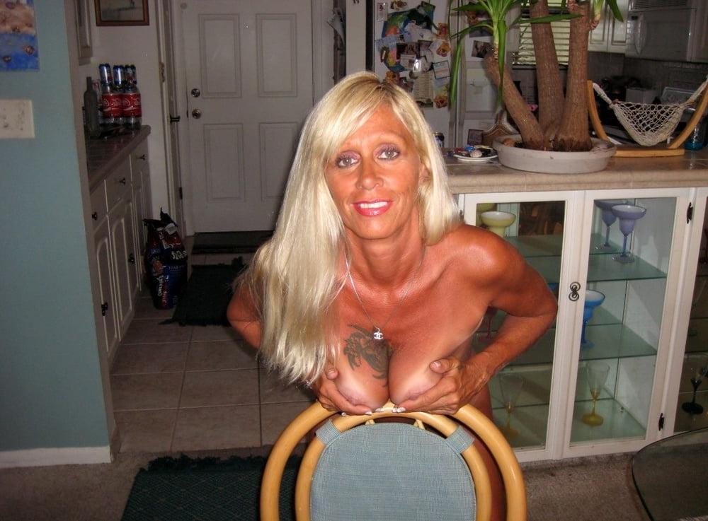 25P sexy skinny milf 8