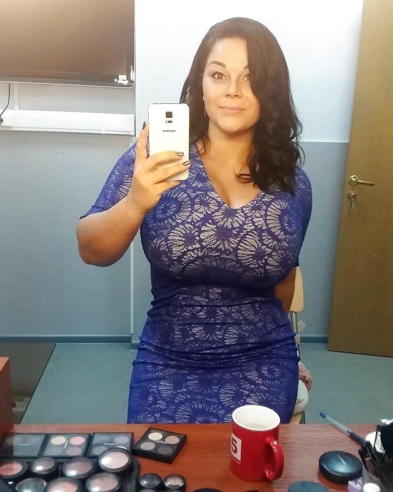 25P Beautiful and Busty MILFs 14