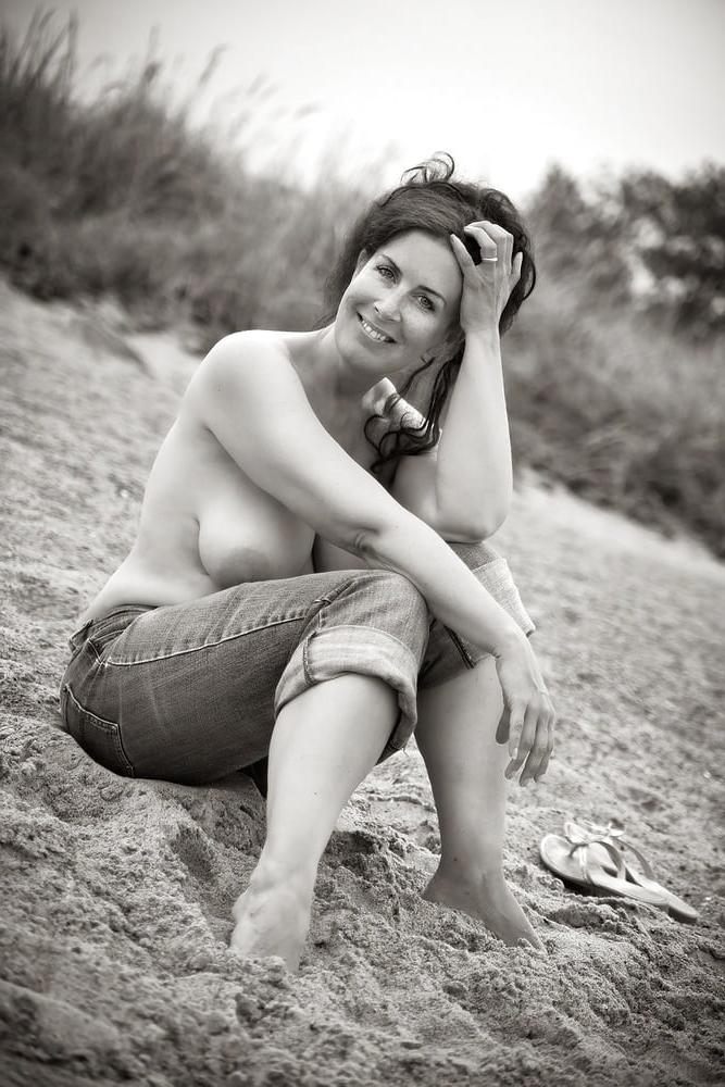 25P Beautiful and Busty MILFs 13