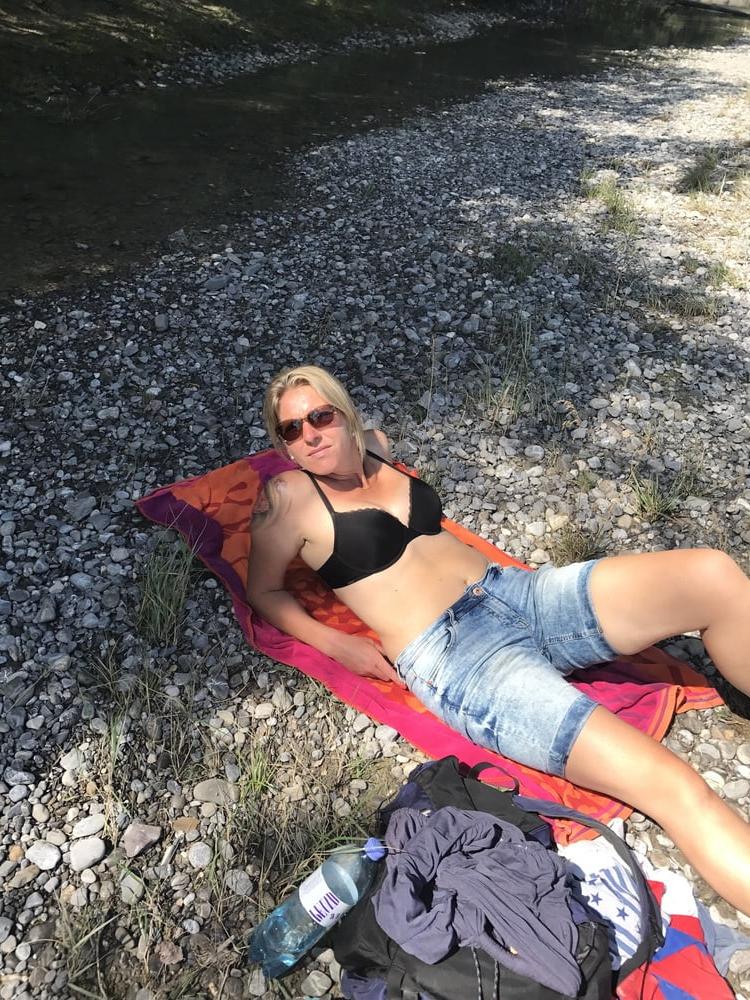 25P 147 hot milf