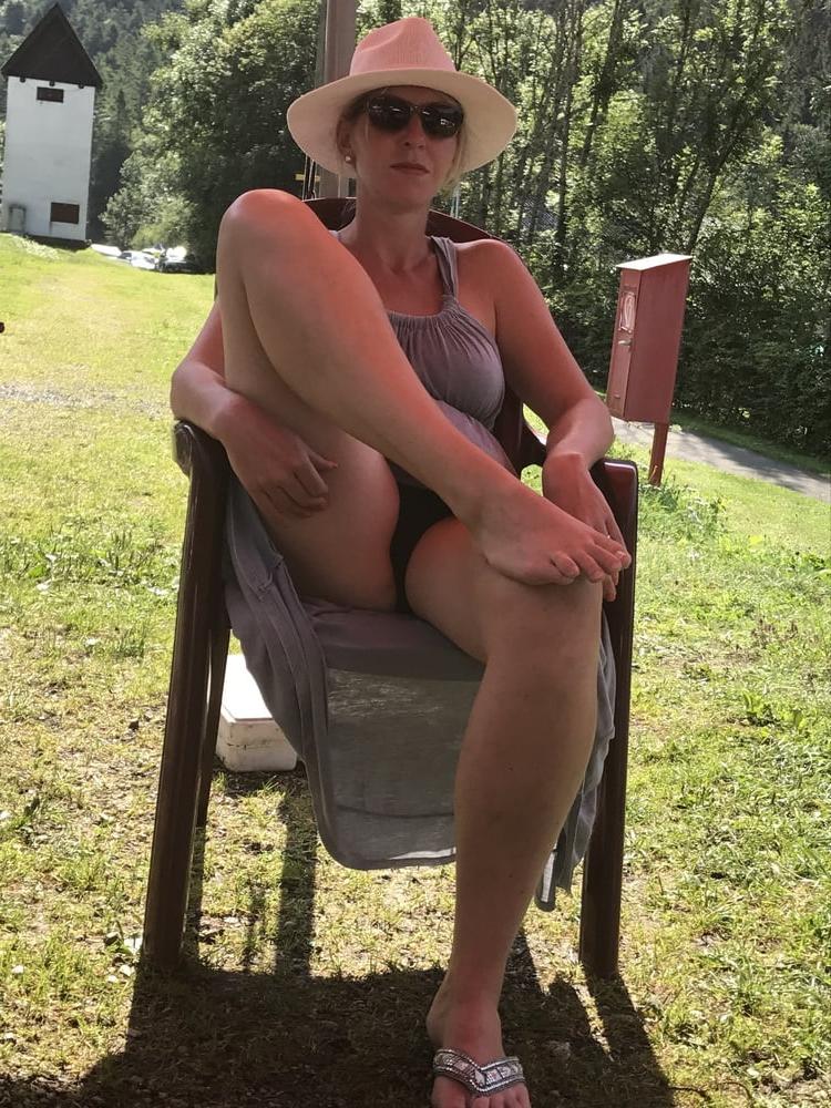 25P 147 hot milf