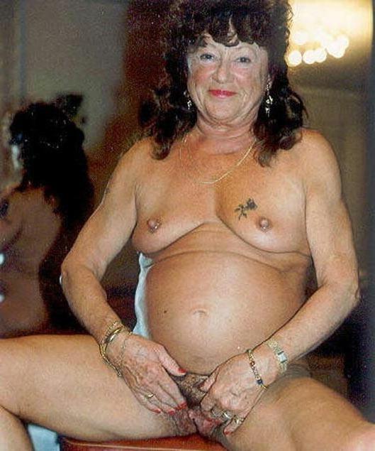 25P The Milf Mature and Gilfs Collection 204