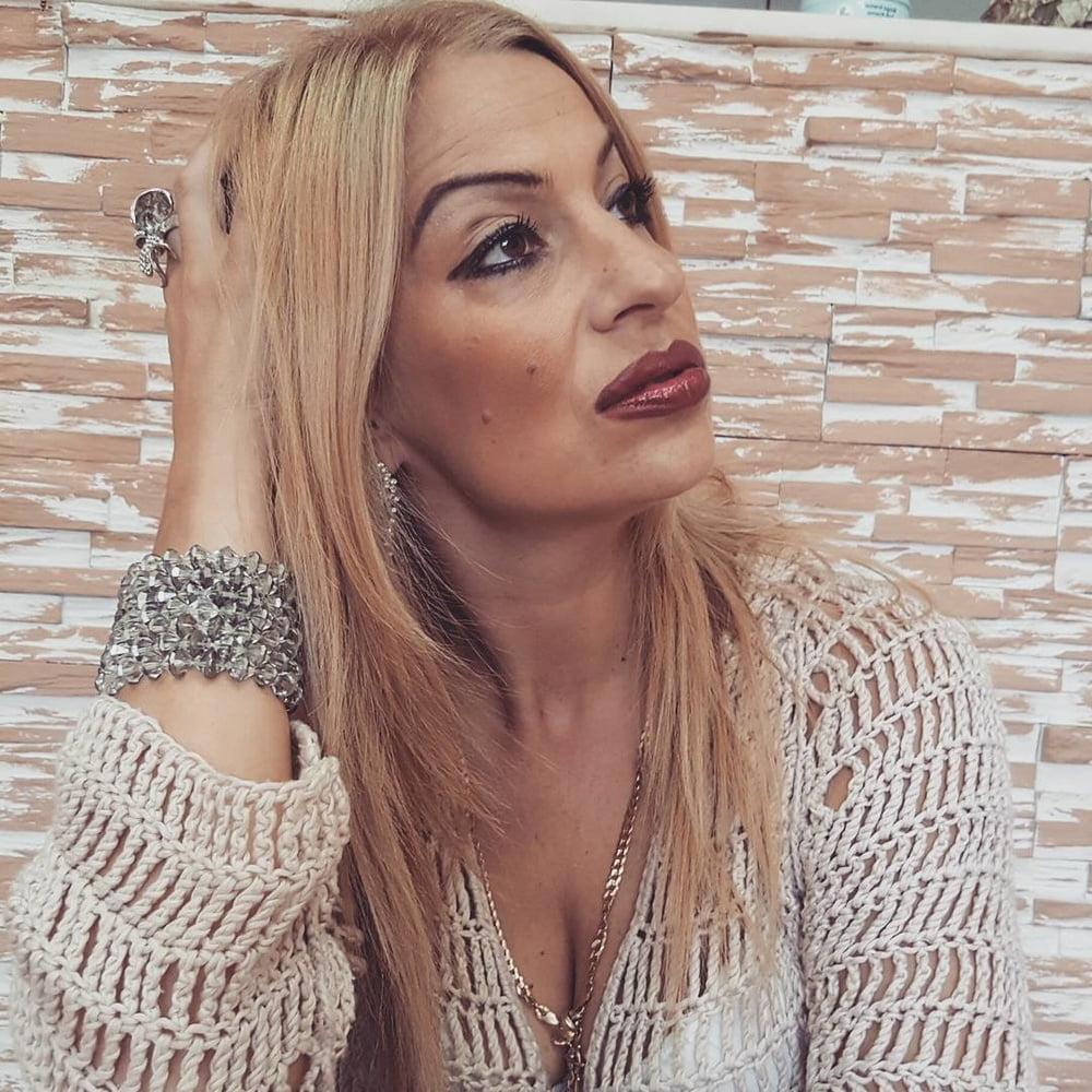 25P Serbian MILFs and Matures vol.131
