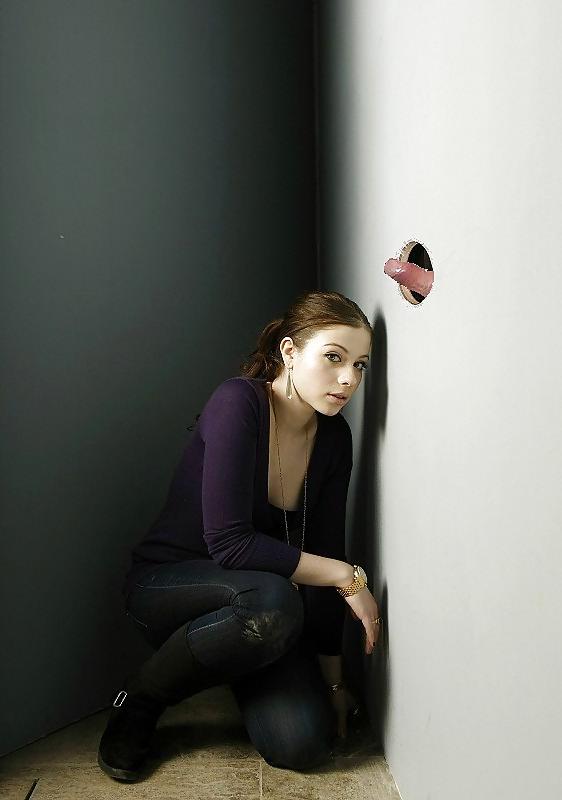 5P Michelle Trachtenberg - Glory Hole