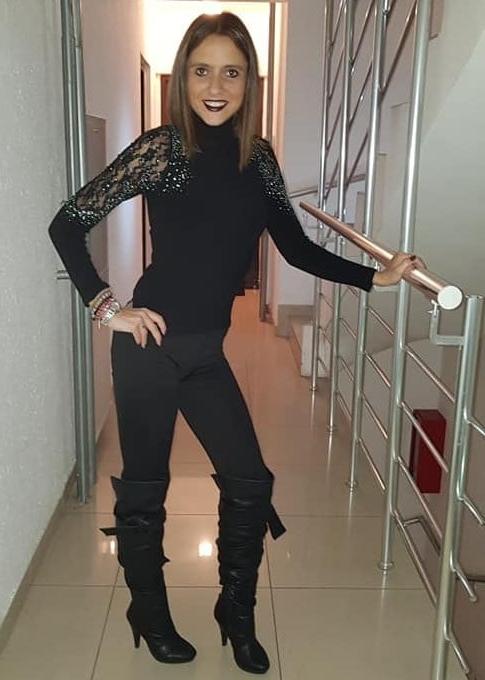 25P Milfs &amp; Gilfs wearing boots no.80