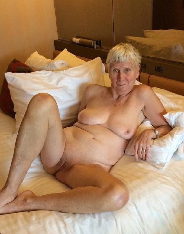 25P The Milf Mature and Gilfs Collection 50