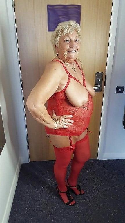 25P The Milf Mature and Gilfs Collection 119