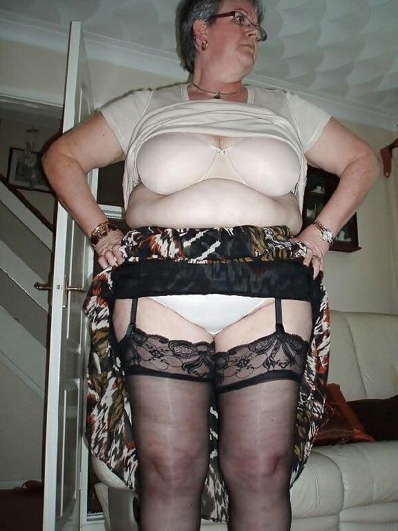 25P The Milf Mature and Gilfs Collection 122