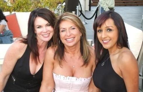 20P Which Milf Would you Pick 2? Comments.