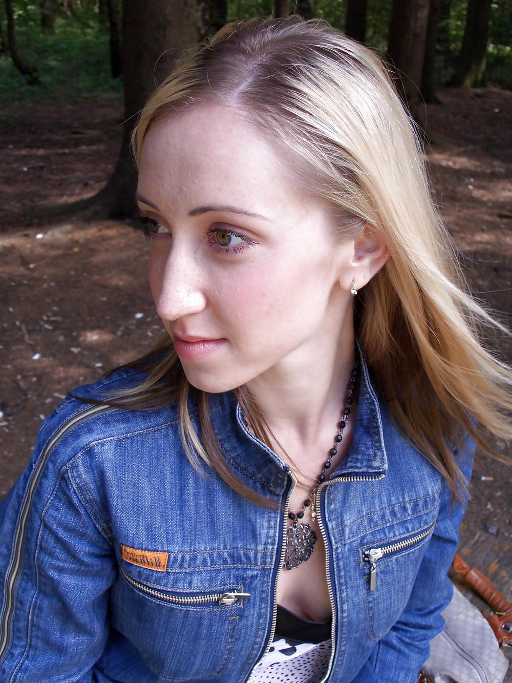 25P HOT AMATEUR TEEN 08