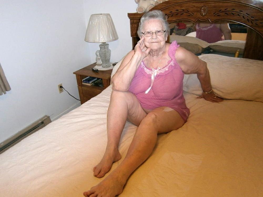25P The Milf Mature and Gilfs Collection 46