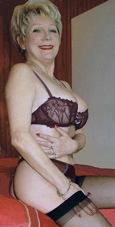 25P Die MILF Mature and Gilfs Collection 116