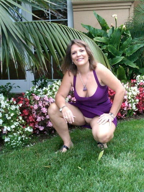 25P Die MILF Mature and Gilfs Collection 154