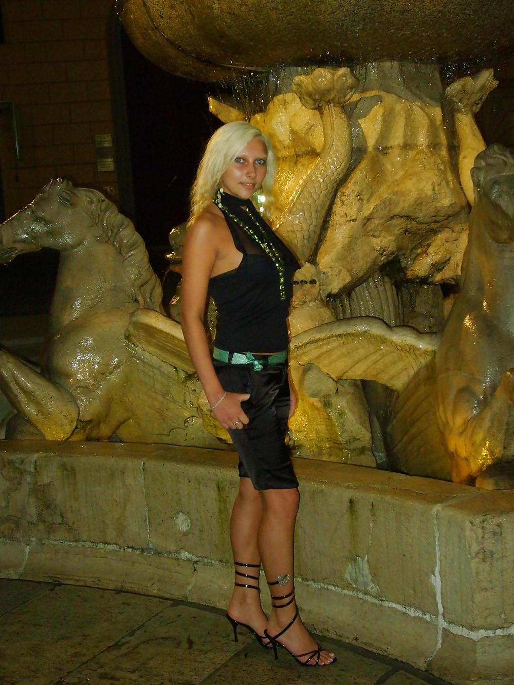 25P HOT AMATEUR TEEN 57
