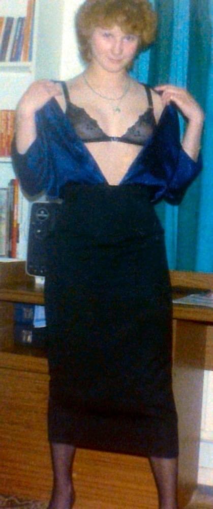 25P UK MILF early 1990's