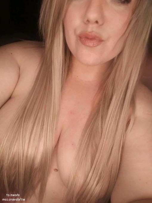 25P Amateur Wives - 8