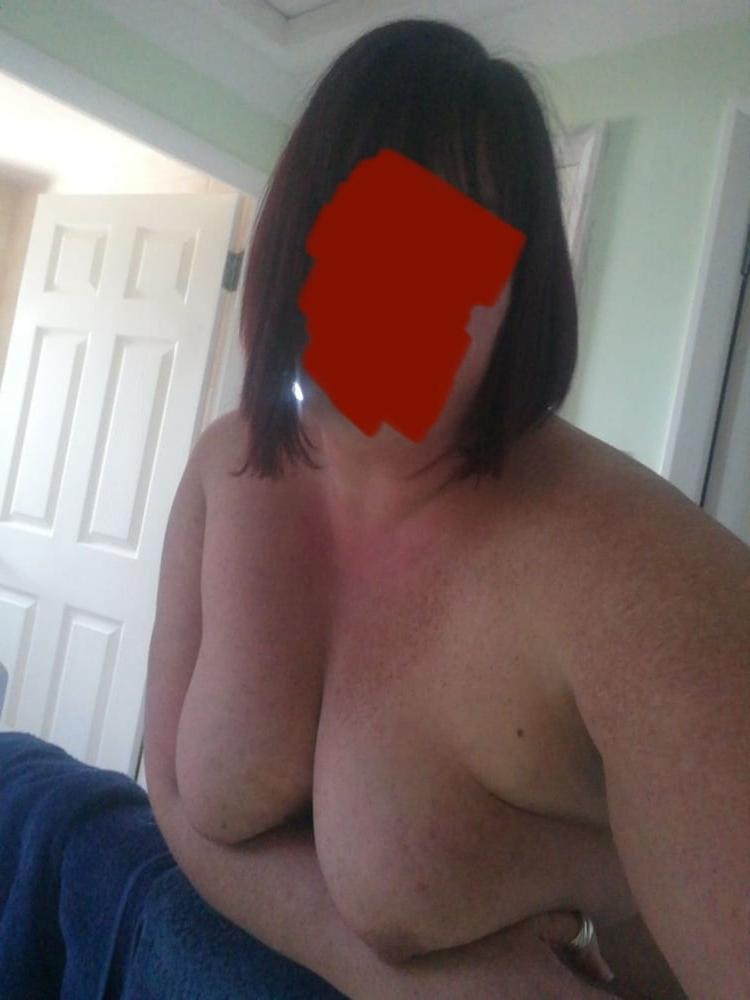 12P Sexy milf