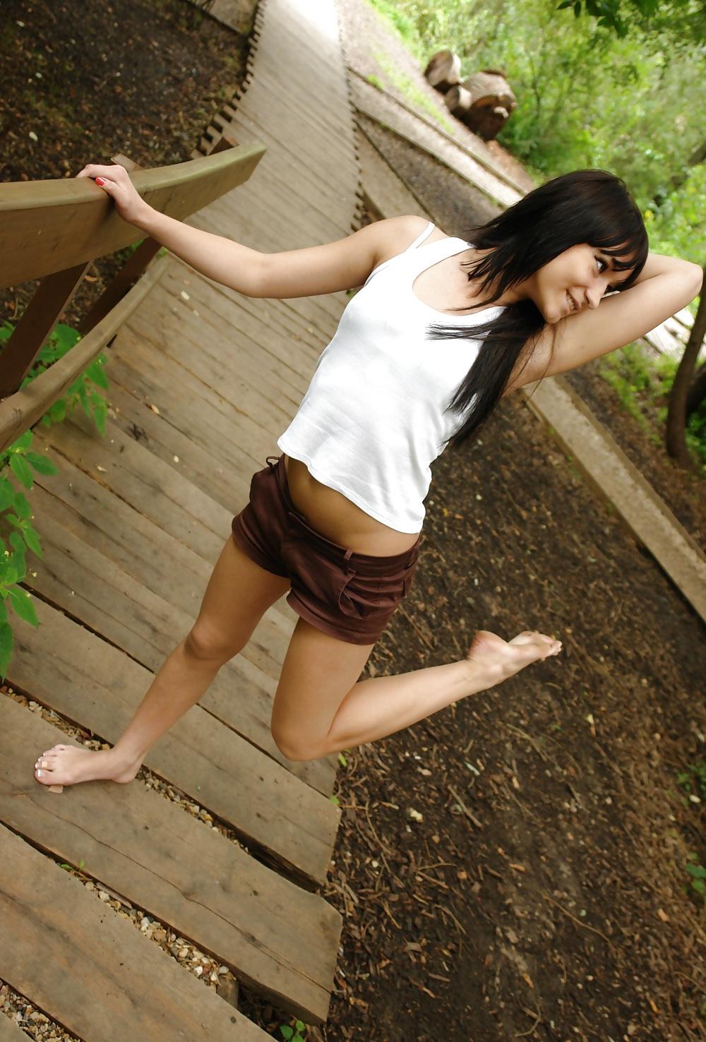 25P Awesome Amateur Teen Feet Part XXI