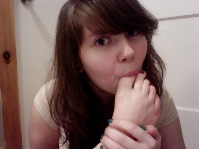 25P Awesome Amateur Teen Feet Part XXI