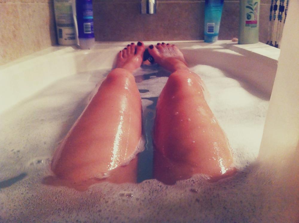 25P Awesome Amateur Teen Feet Part XXI