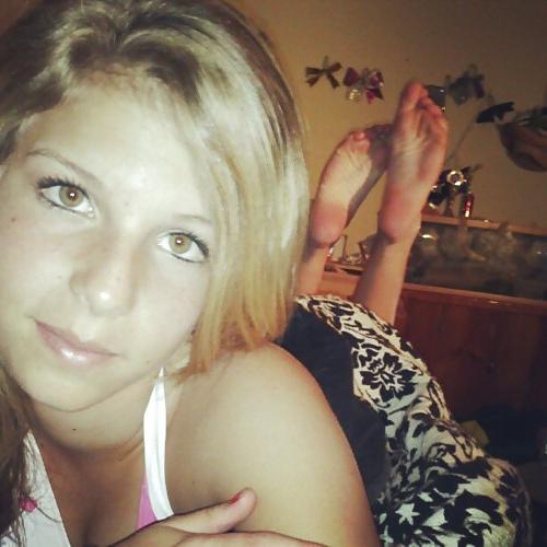 25P Awesome Amateur Teen Feet Part XVIII