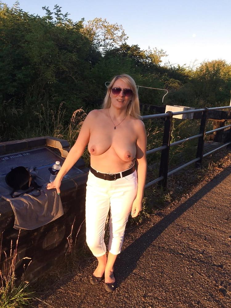 25P Beautiful and Busty MILFs 9