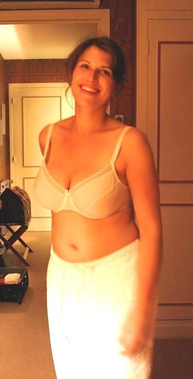 25P Beautiful and Busty MILFs 9