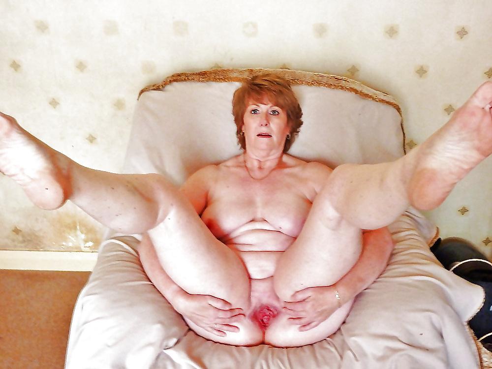 25P The Best of Naked Wife Karen