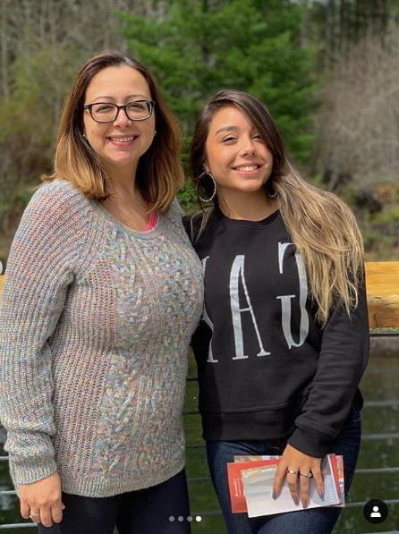 25P Beautiful and Busty MILFs 8