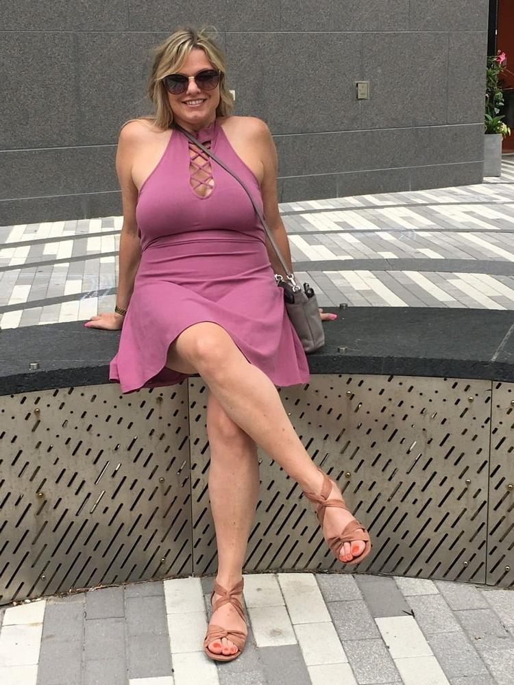 25P Beautiful and Busty MILFs 8