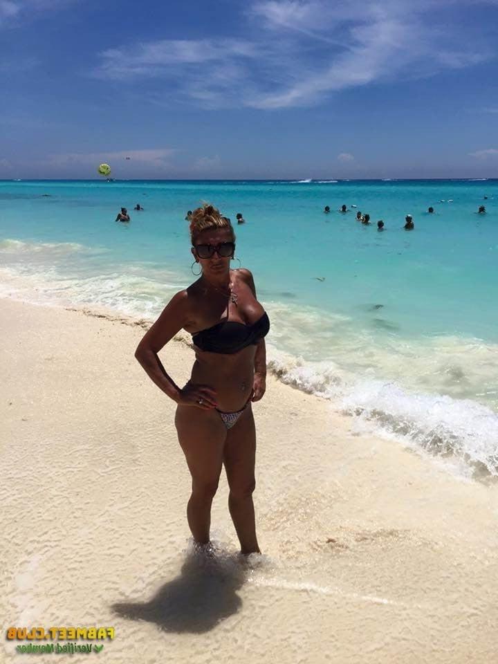 8P American MILF Slut from fabmeet.club