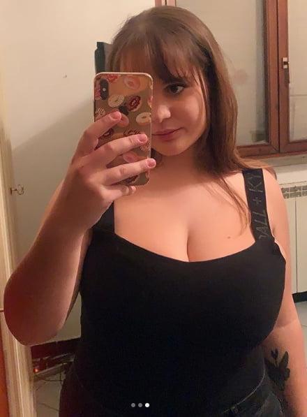 25P Beautiful and Busty MILFs 7