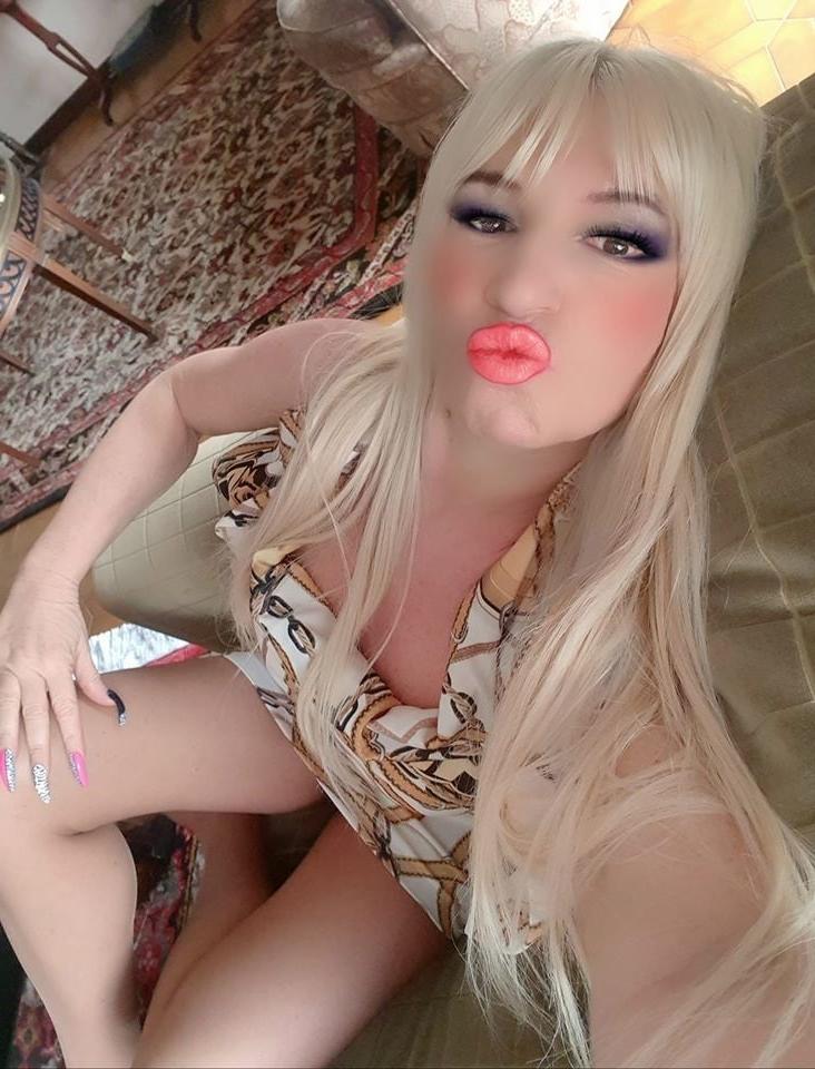 25P Greek Slutty MILF from Social Media : M.X. vol3