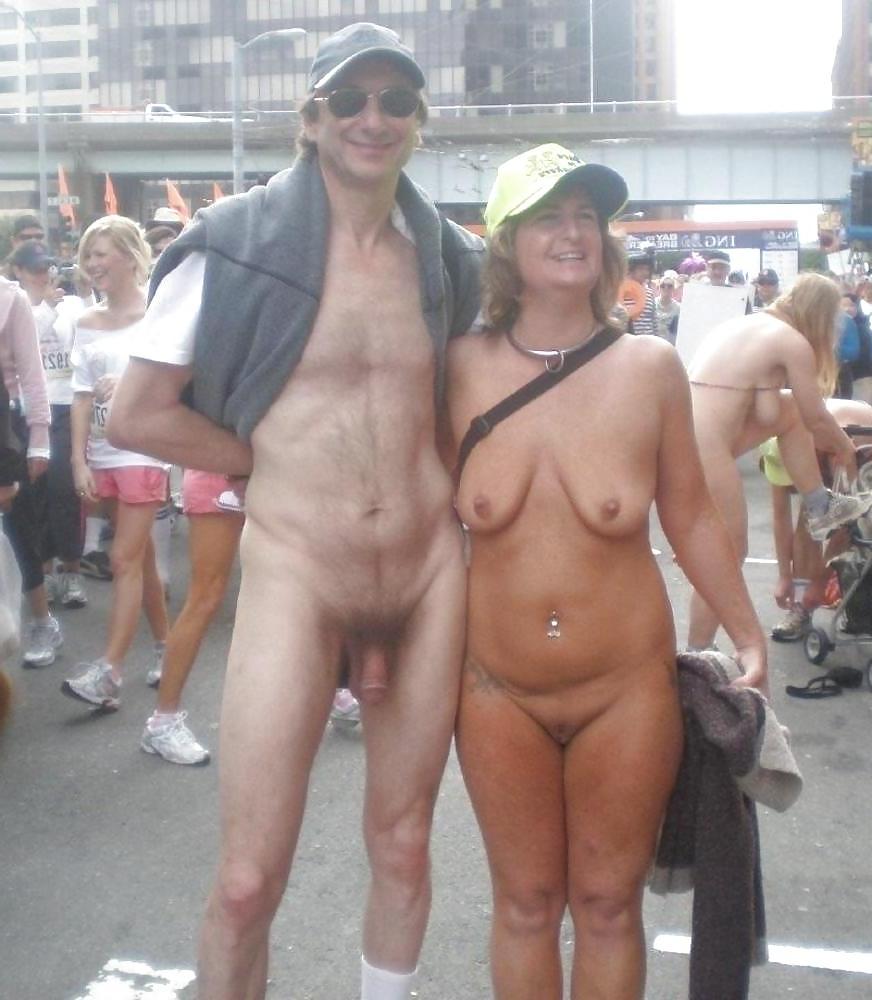 20P Naked couple 50.