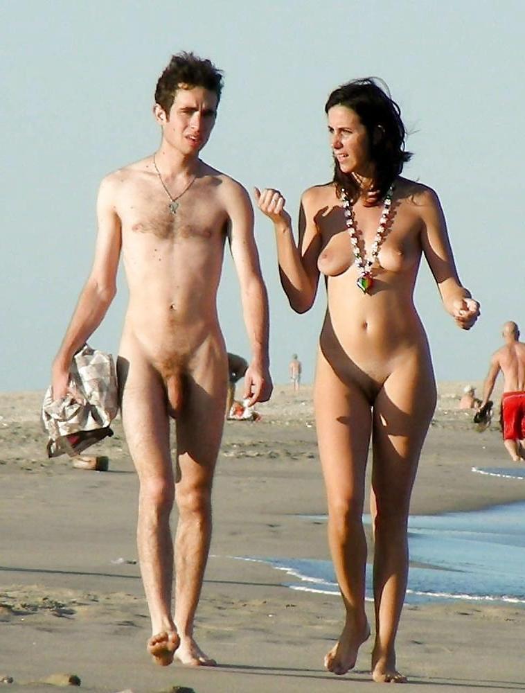 20P Naked couple 50.