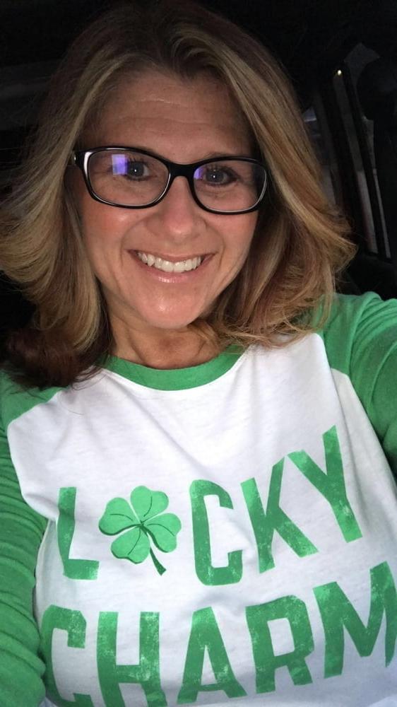 11P Busty MILF