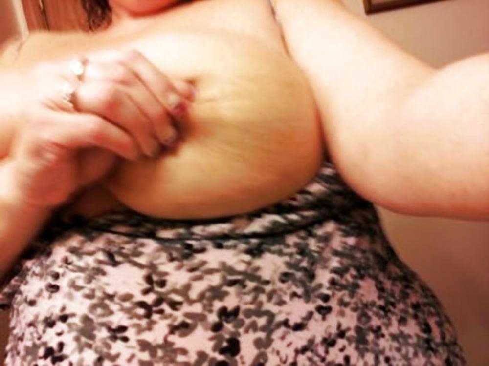 11P Sexy MILF