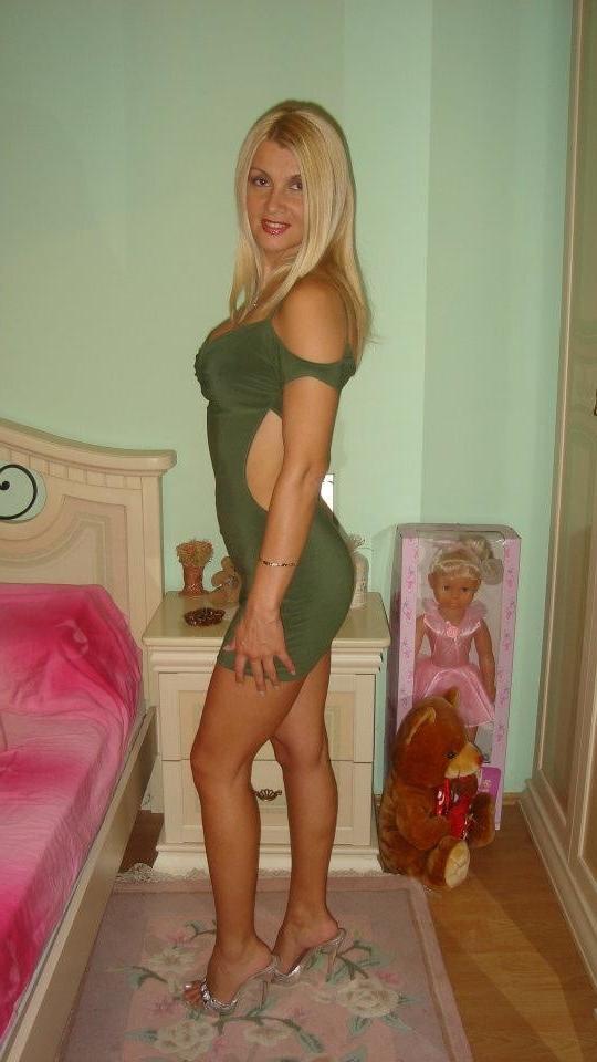 25P Hot blonde milfs ultra-fuckable sh#tter (no nudity)