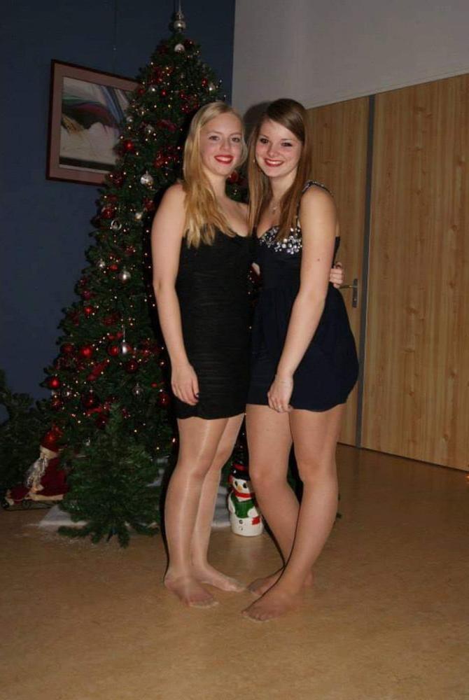 25P 22yrs Netherlands slut Angelique Ess bugging for tribute