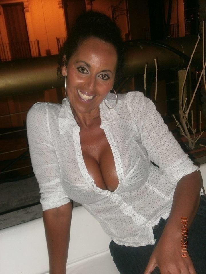 25P Big Tits and Big Ass 22!PICS!