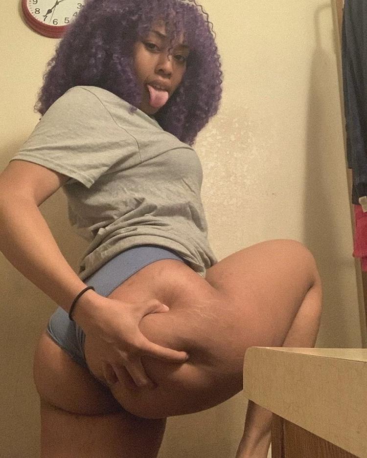 25P Big Tits and Big Ass 22!PICS!