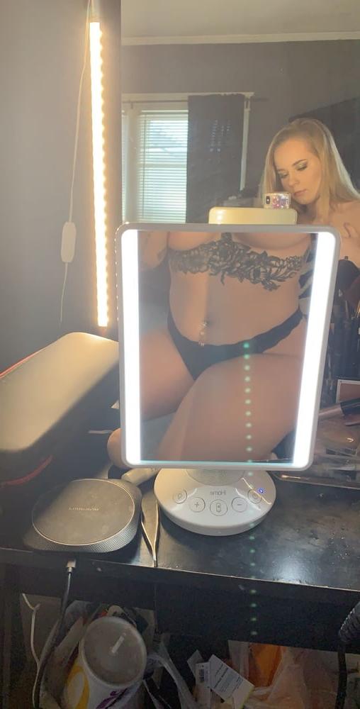 11P Random Exposed Slut #2