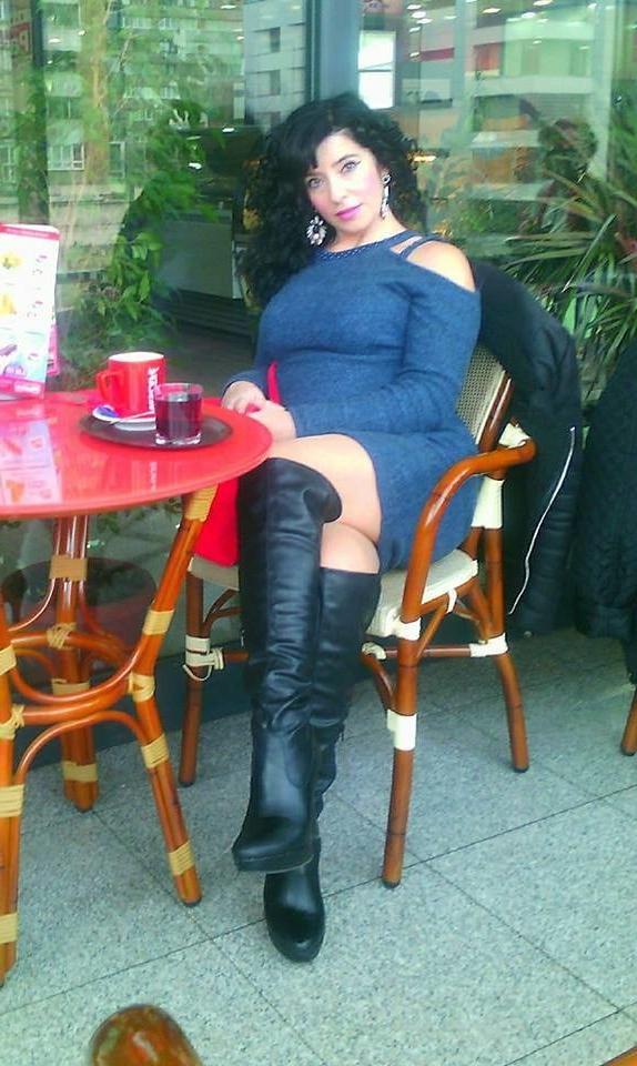 25P Milfs &amp; Gilfs wearing boots no.49