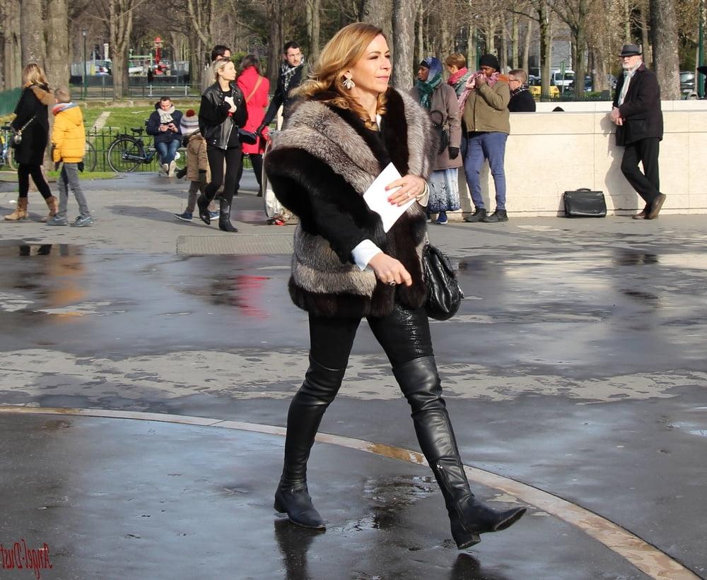 25P Milfs &amp; Gilfs wearing boots no.49