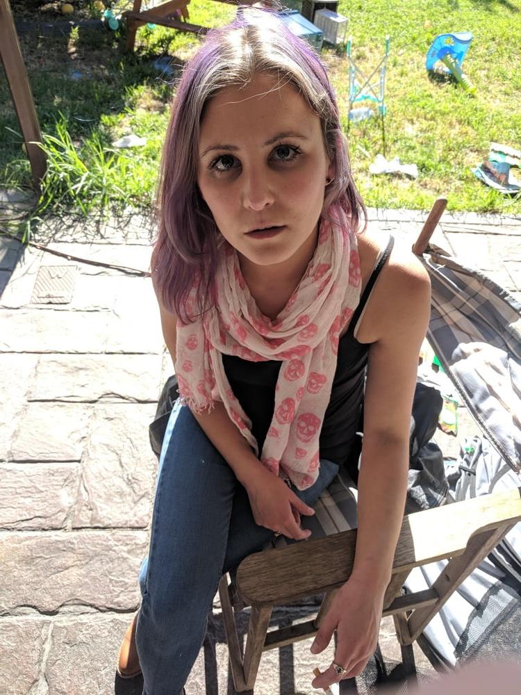 25P Anyone know this 33 year old Aussie slut wife?